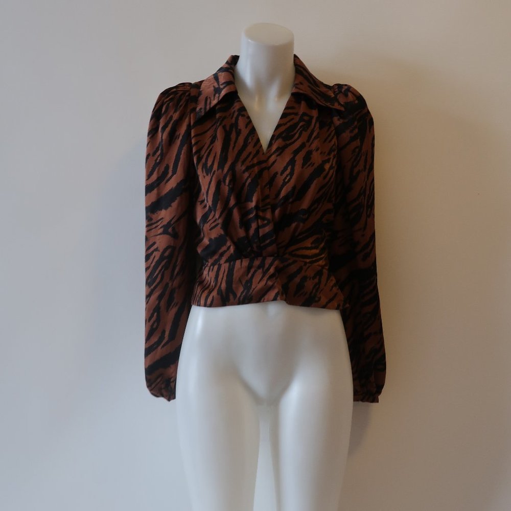Ronny Kobo Collection Brown and Black Blouse - Picture 2 of 16